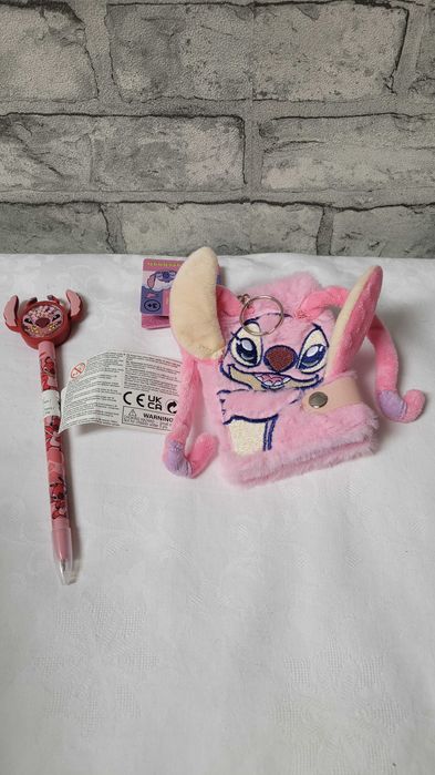 Zestaw Disney Stitch w kolorze różowym: notes-brelok+długopis PRIMARK