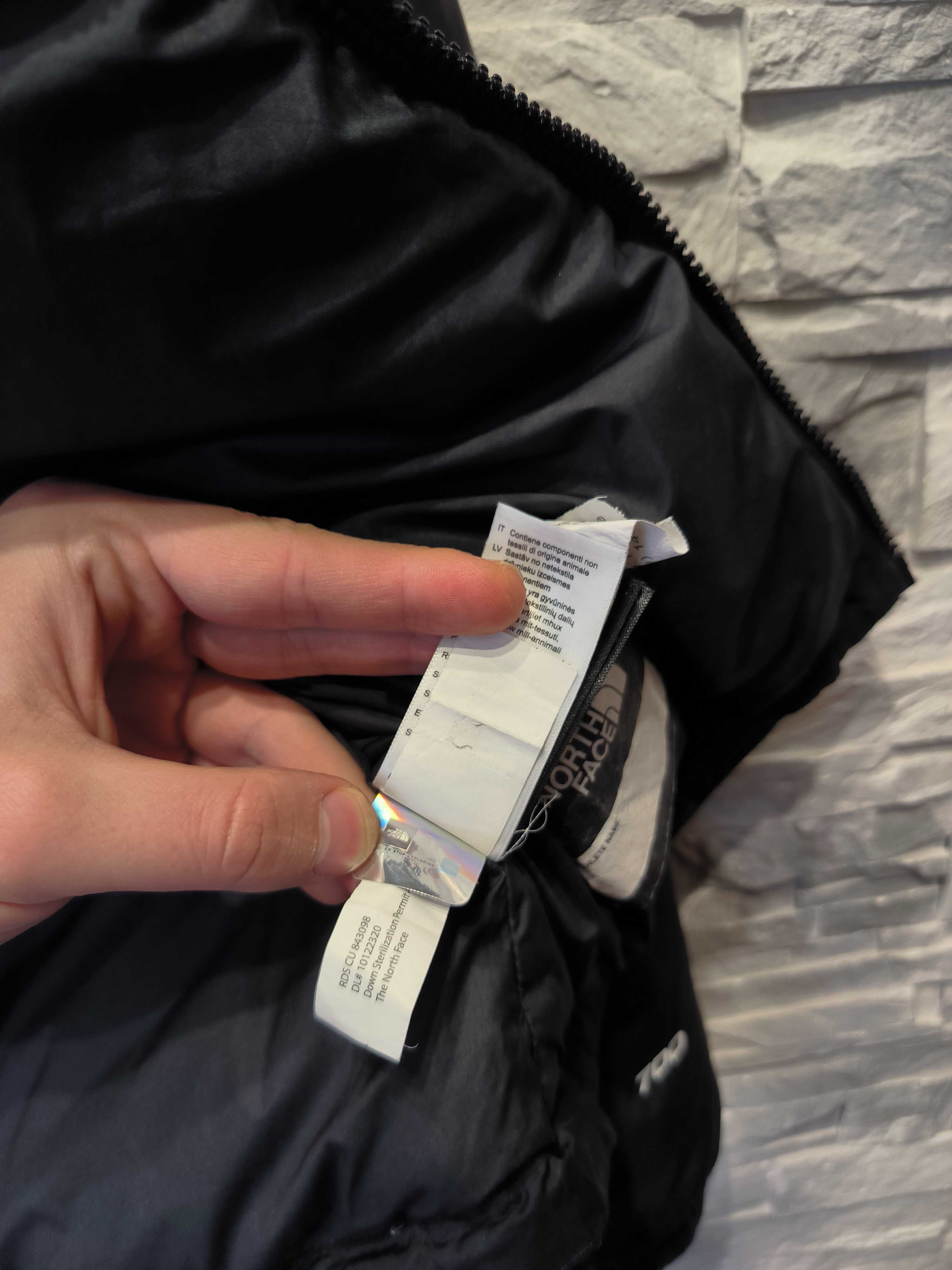 Kurtka The North Face 700 Nuptse Zimowa Puchowa Czarna