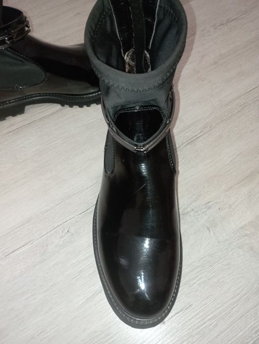 Дитячі ботиночки 35 розміру для дівчаток