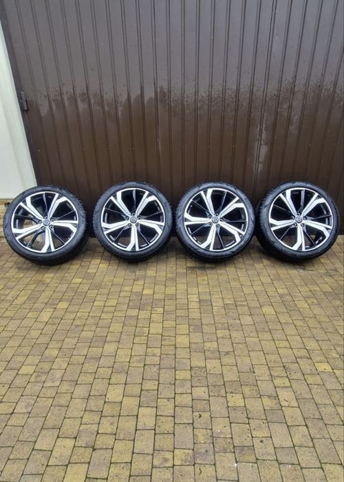 R21"Колеса в зборі volvo хс60 Оригінал Німеччина P zero (літня резина)