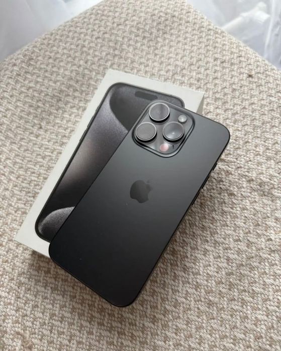 Продам iPhone 15 Pro 256
