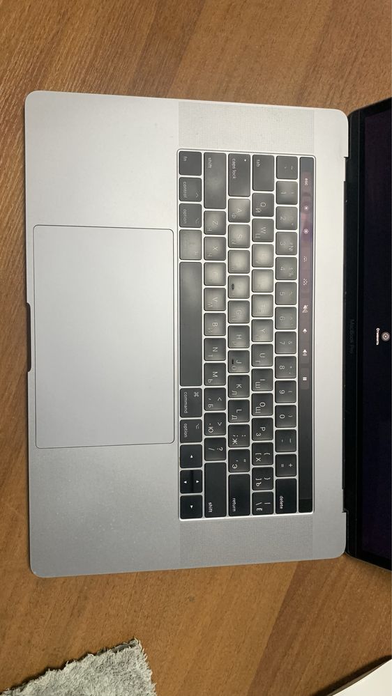 Срочно! Ноутбук Apple MacBook Pro 15" 1TB