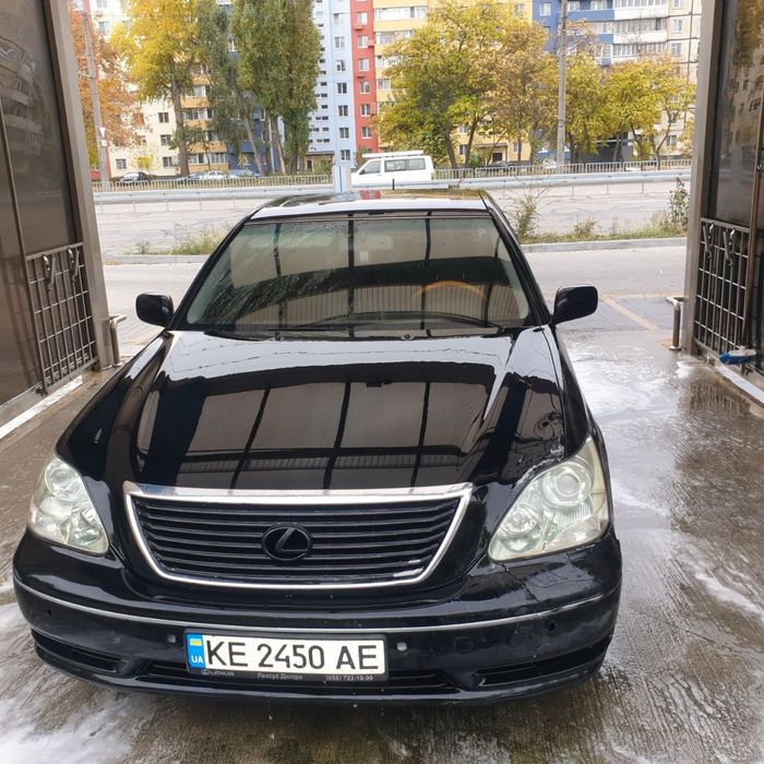 Lexus ls430 в гарній комплектації