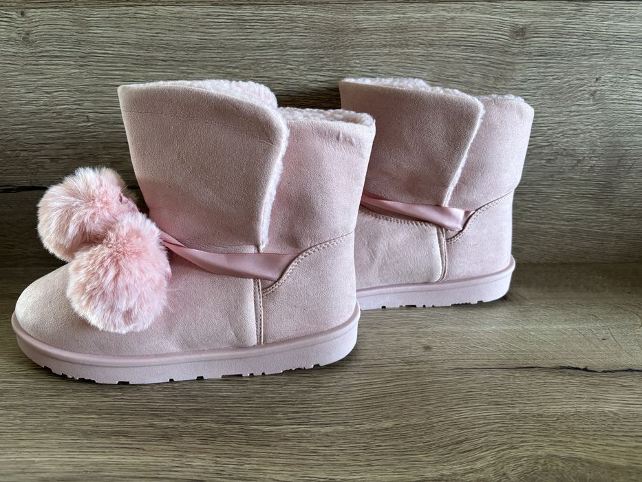 Mukluki, śniegowce z pomponami, botki 39
