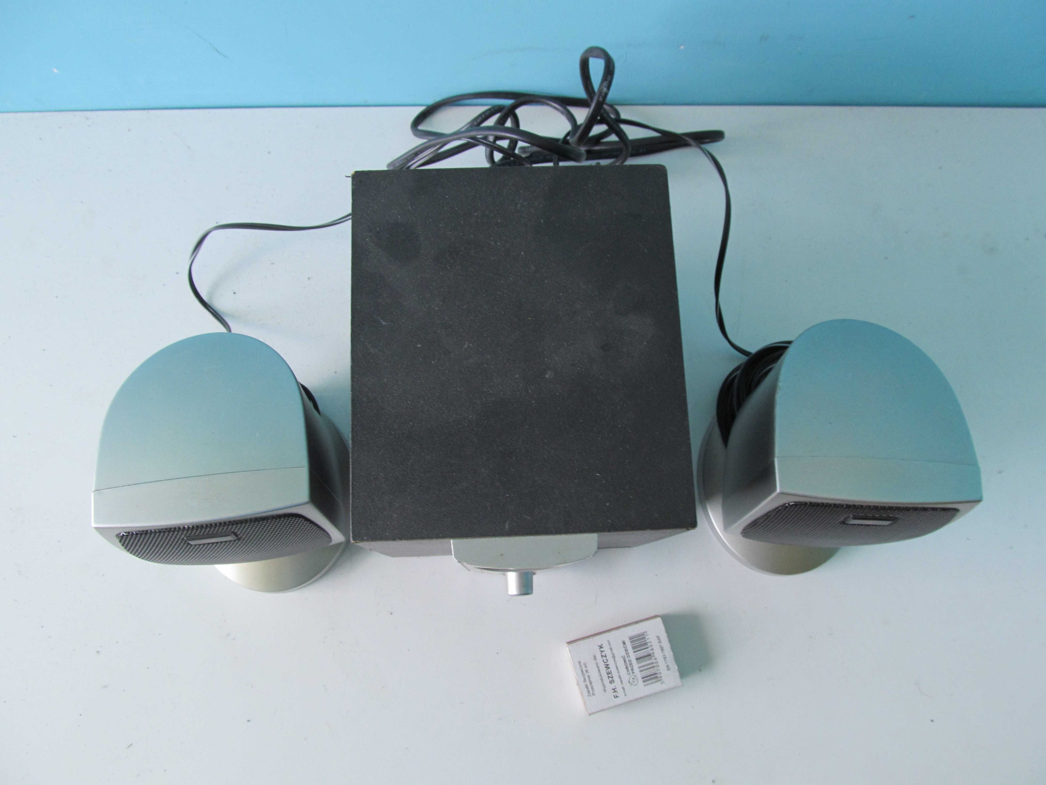 mały zestaw głośnik 2.1 subwoofer + 2 boczne-wejście AUX/InPut-do komp