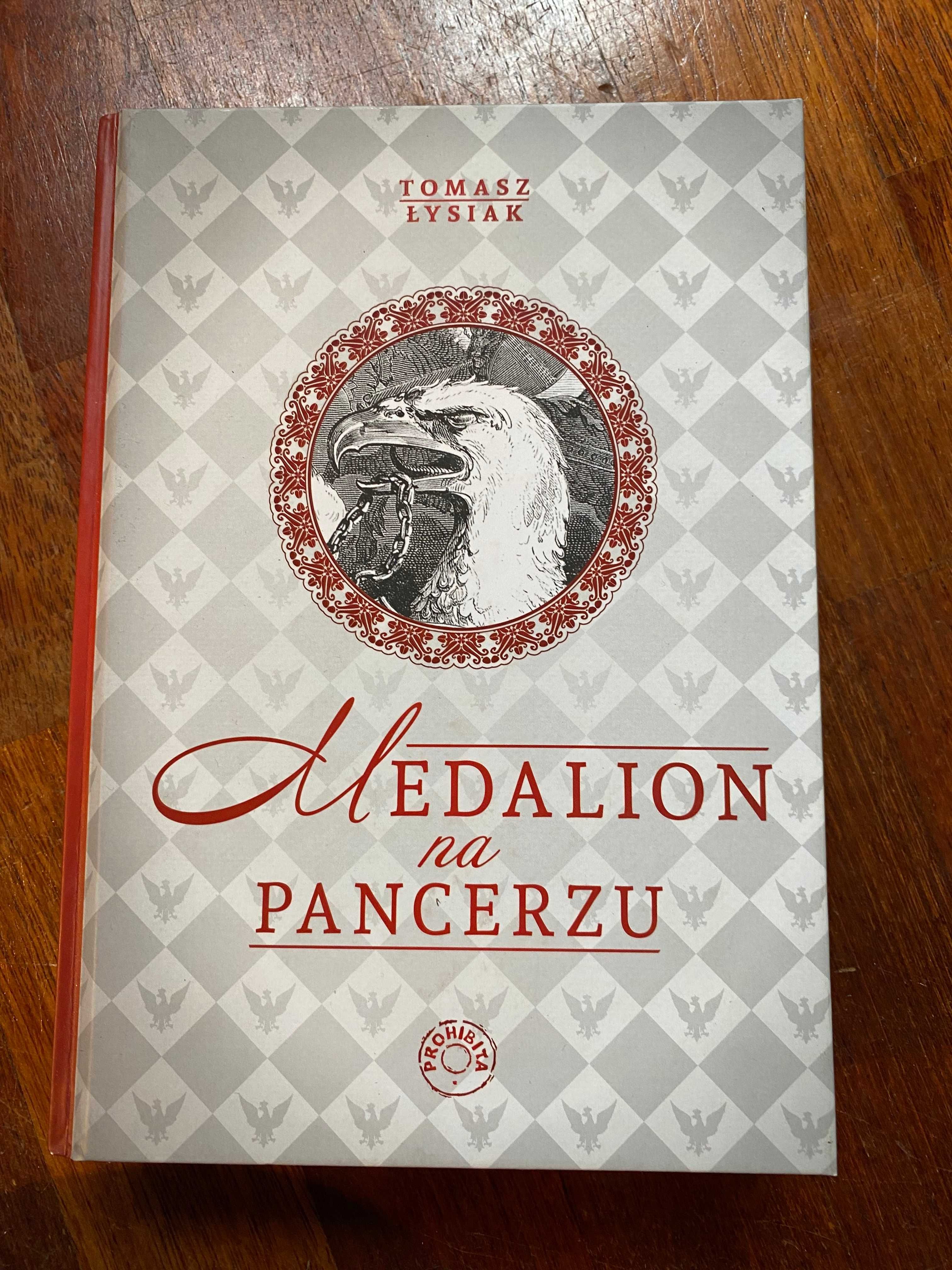 Tomasz Łysiak - Medalion na pancerzu