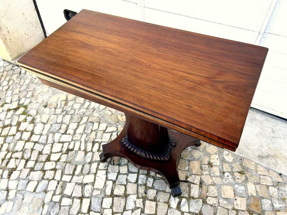 Mesa de jogo romântica +82 comp x 41prof x 81alt. aberto -83x 82x 79,5