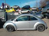 *VOLKSWAGEN NEW BEETEL* Samochód na części