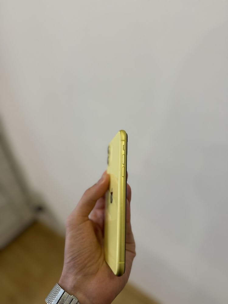 (220$) Apple Айфон/Iphone 11 128gb Неверлок Yellow  акб:95%