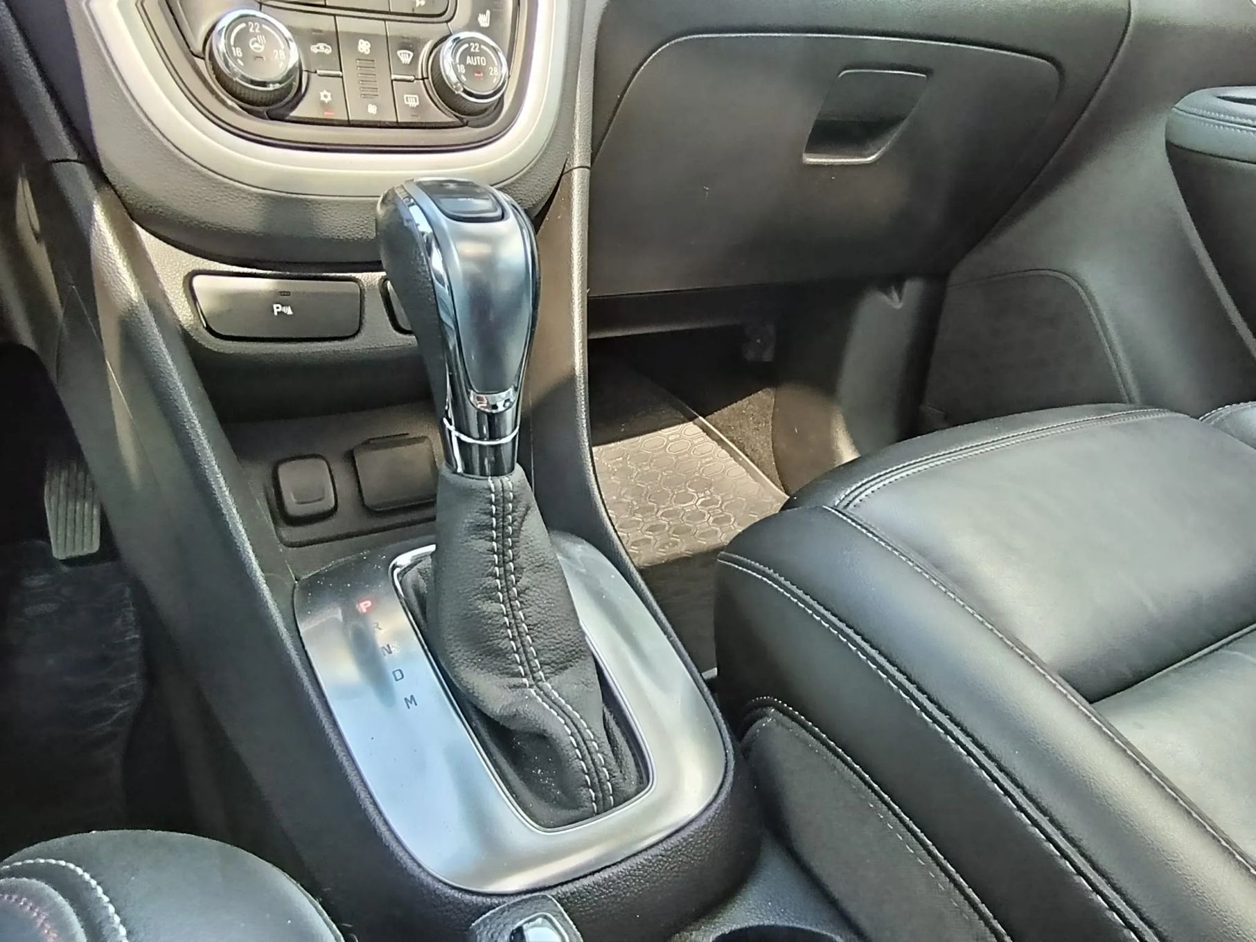 Opel Mokka 1.6 CDTI Ecotec 136KM , Automat, Cosmo,2 x Klucz, Pakiet Zimowy