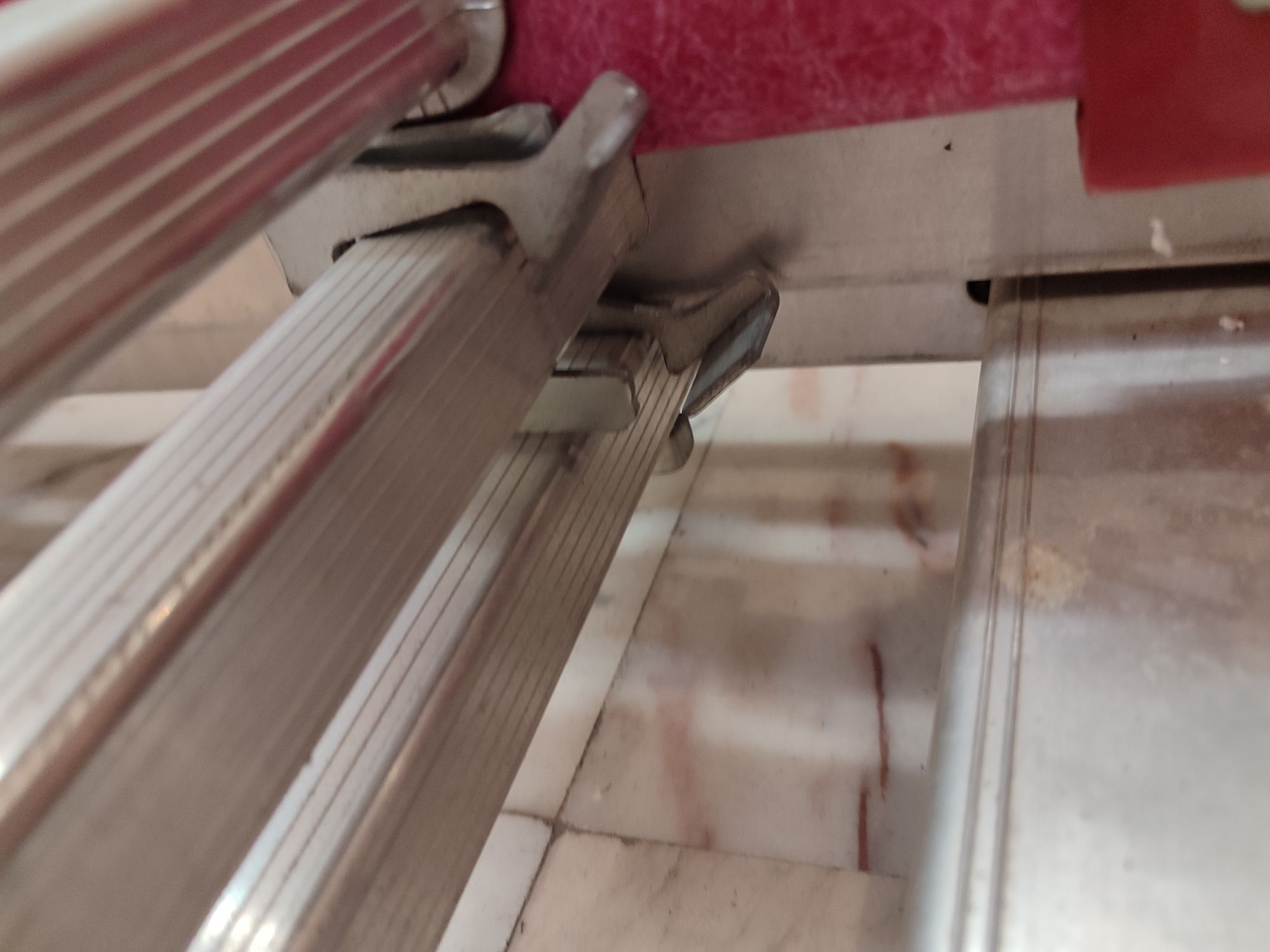 Escada Tripla 3x10 Degraus – Semi-Nova