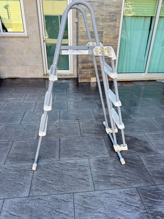 Escadote Piscina INTEX