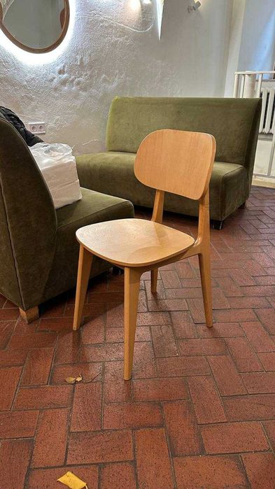 Дерев'яні стільці та столи для ресторану, кафе, бару чи готелю "Lula"