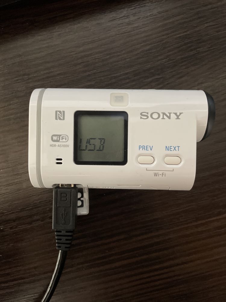 Видеокамера Sony HDR-AS100V