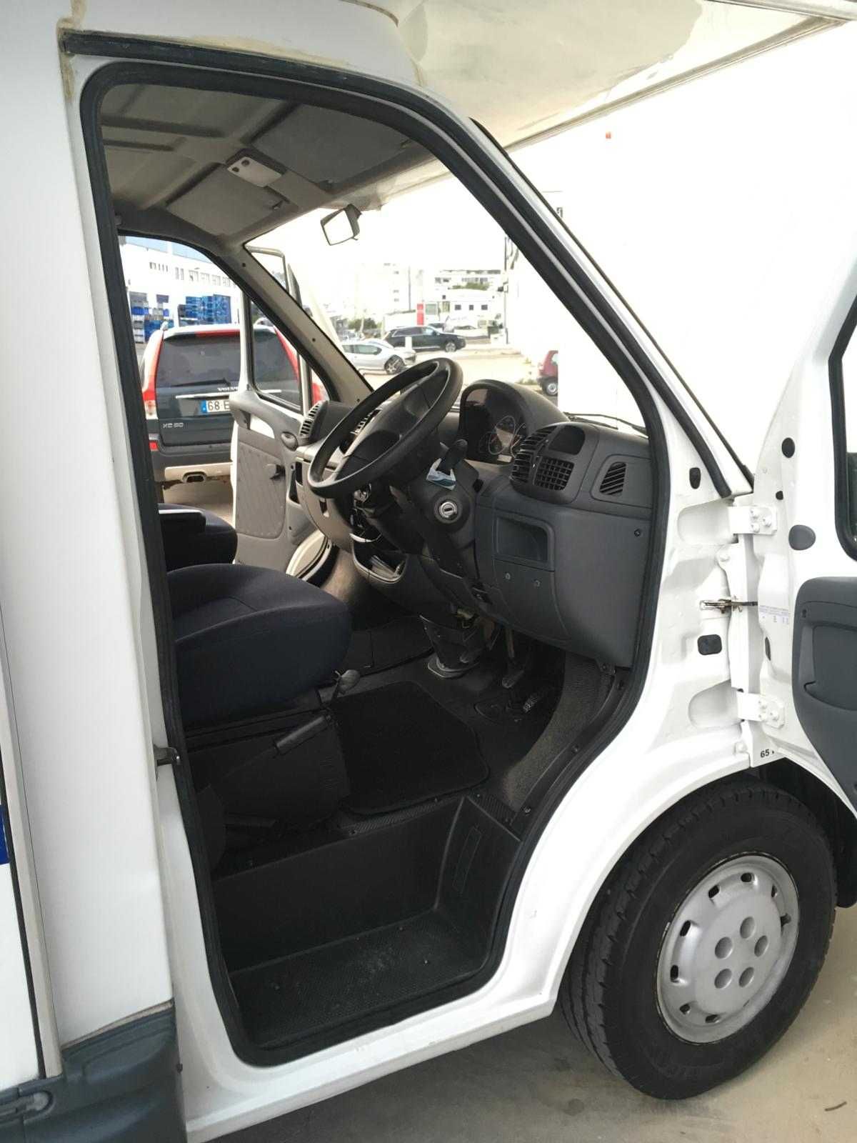 Autocaravana para 6 pessoas