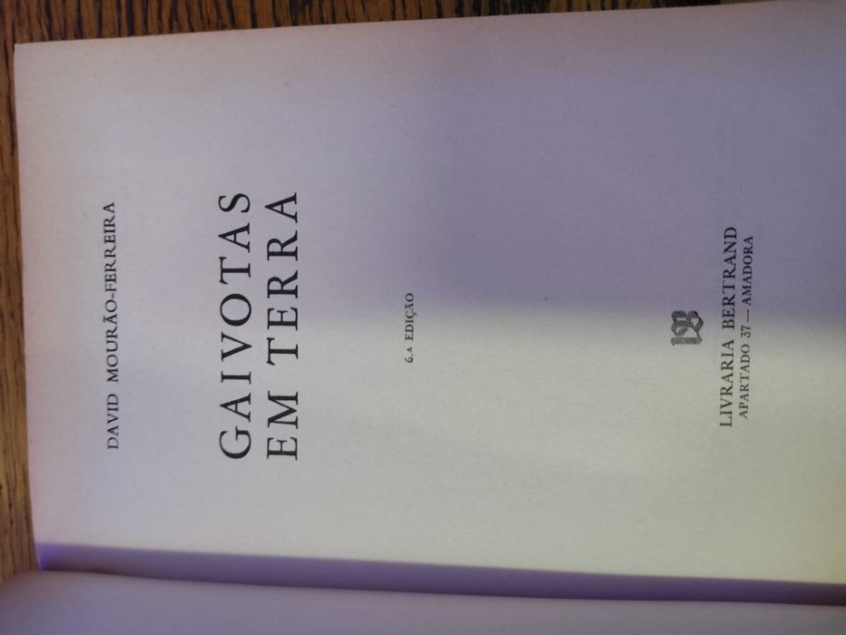 Livro Gaivotas em Terra de David Mourão Ferreira