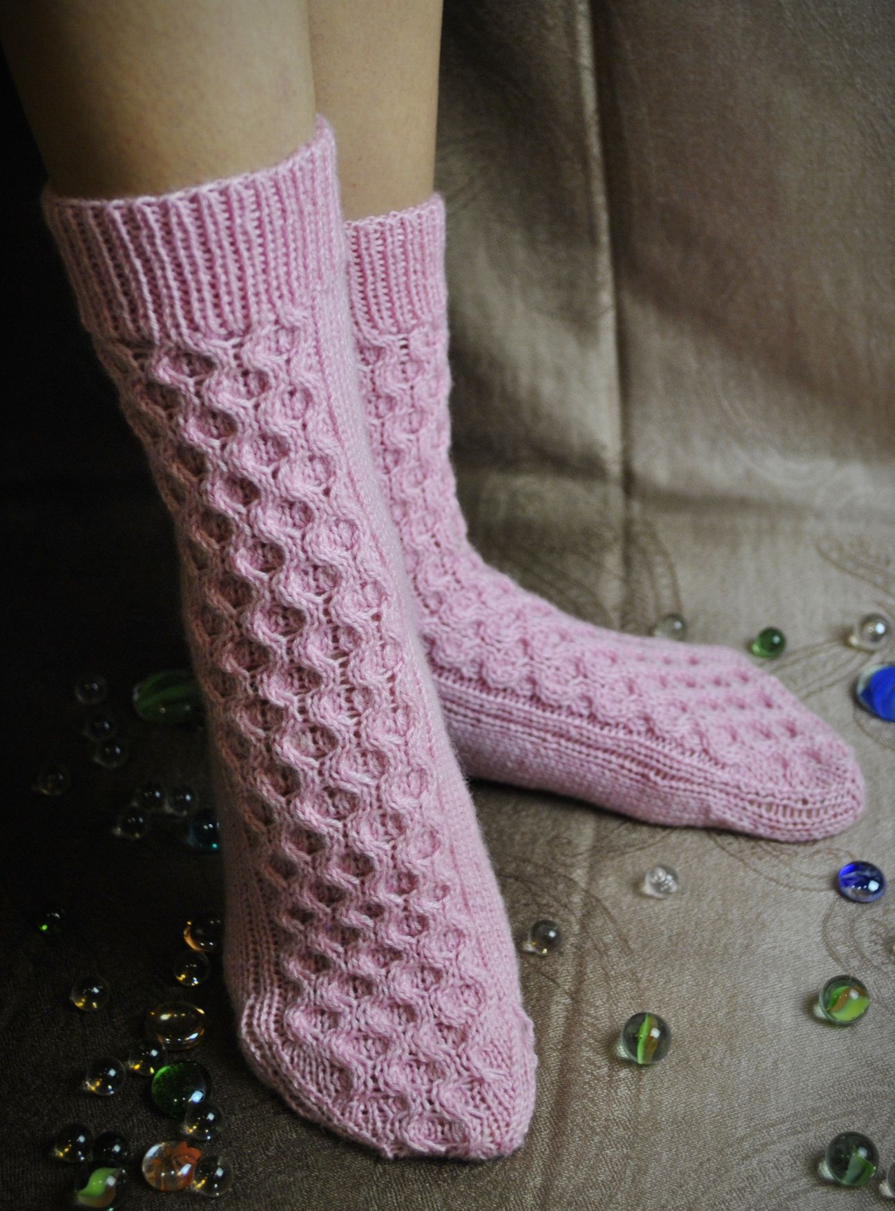 Рожеві тендітні шкарпетки (37-38 розмір). В'язані, напіввовна.