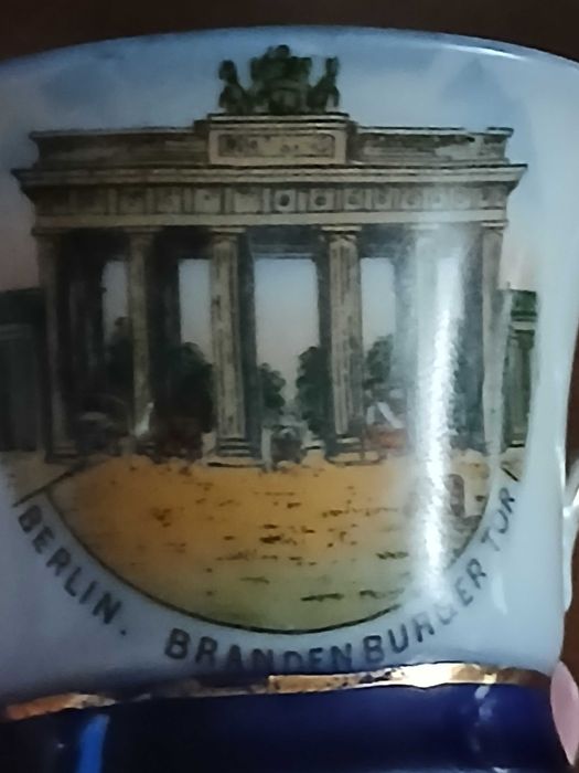 Stara kobaltowa filizanka sygnowana miniaturka Berlin  Branderburg