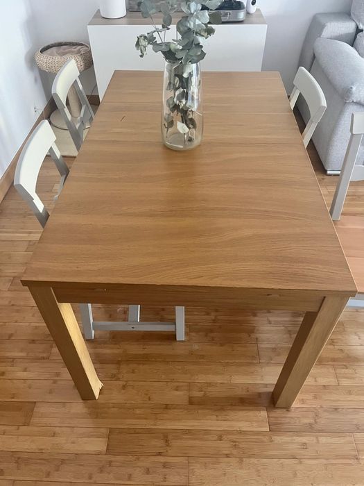 Mesa Extensível IKEA 1,40m-2,20m