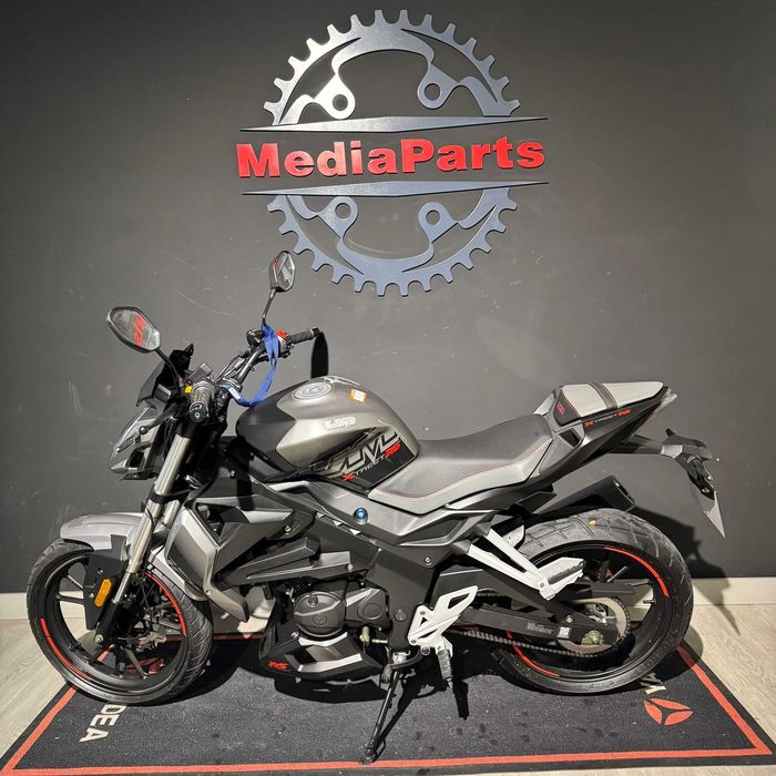 UM XTREET RS125 de 2022 com 2502 KMS