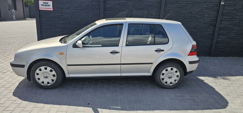 Vw Golf 4 1.4 Benzyna/ Hak holowniczy