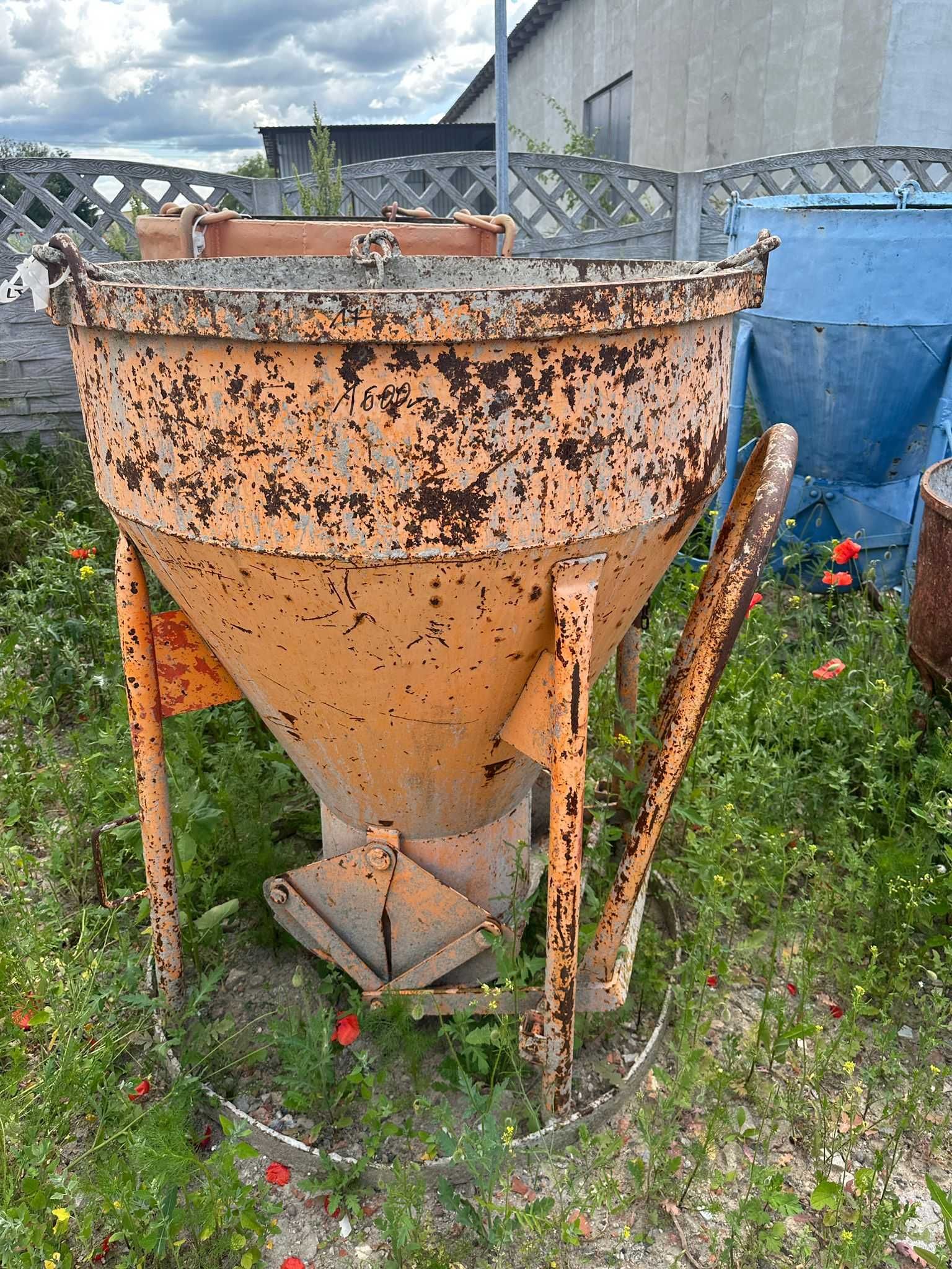 Pojemnik zbiornik dźwigowy łańcuch do betonu Niemiecki Eichinger 500L