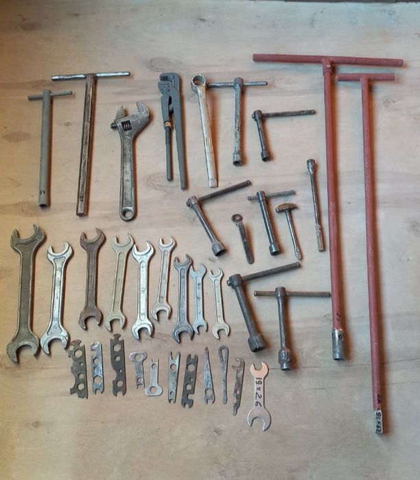 Ключи рожковые, торцевые ,специальные и другие