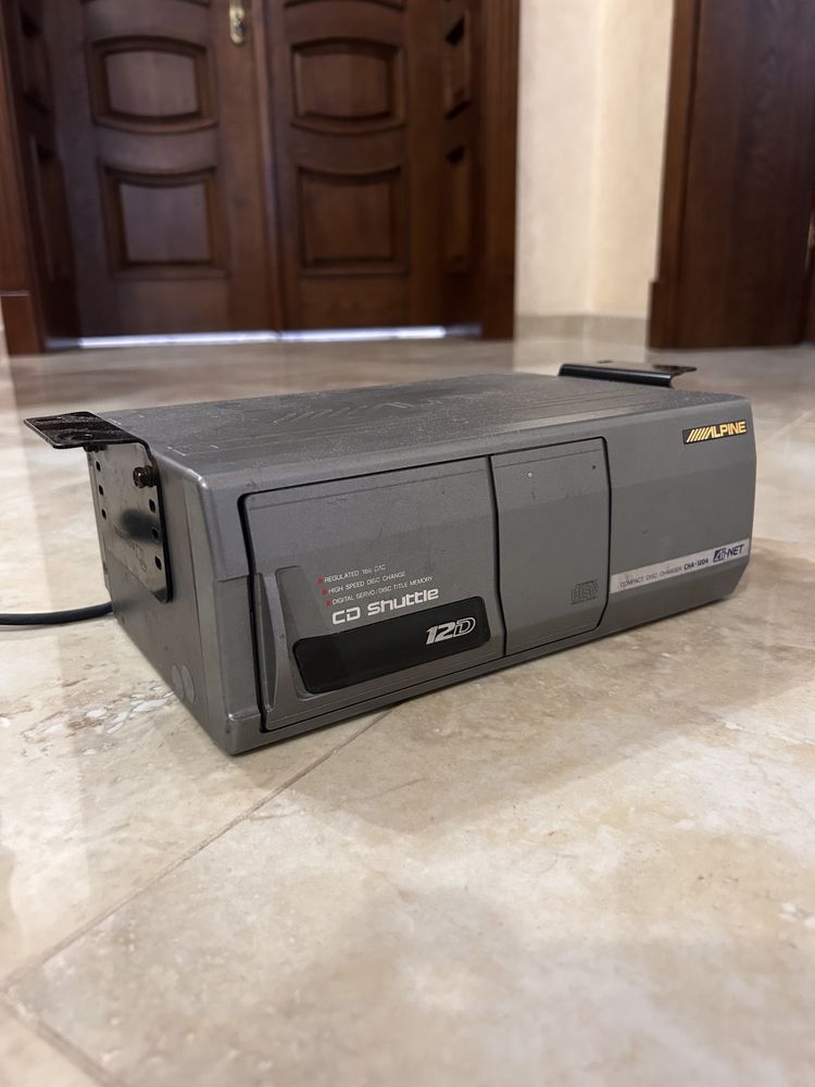 Alpine TDA-7563 Cassette Player In Dash Receiver