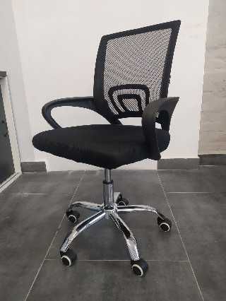 Крісло офісне, офисное кресло. Офісне крісло. Крісло на колесах.