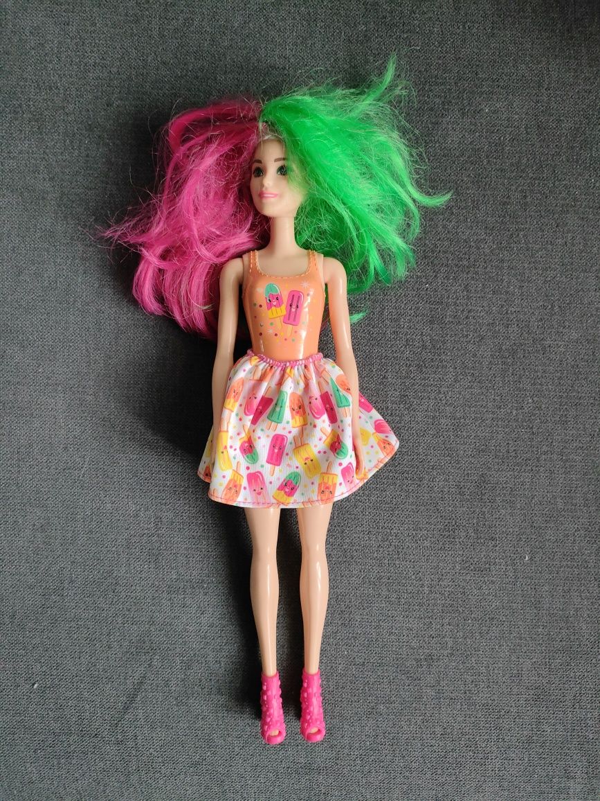 Duża lalka Barbie