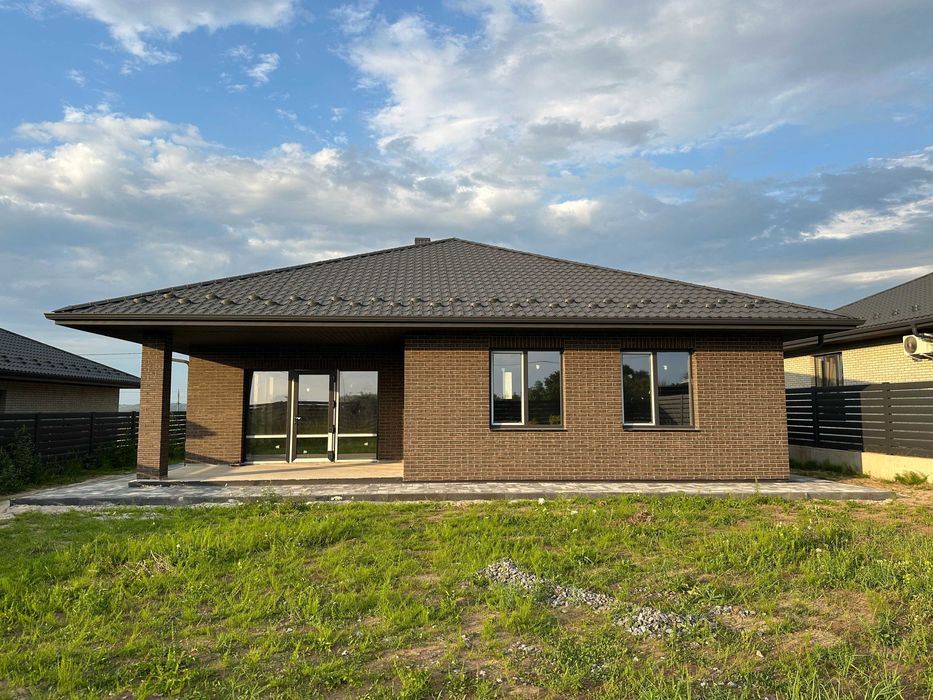 Продам просторий будинок в затишній локації