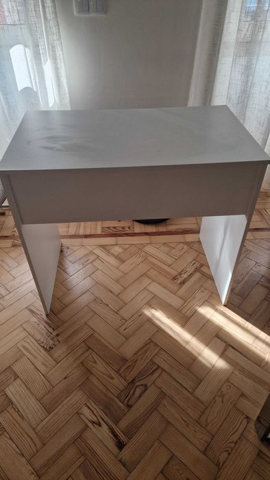 Secretária individual branca