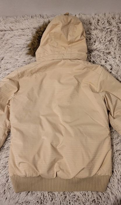 Husky damska kremowa ocieplana zimowa kurtka kaptur z futerkiem