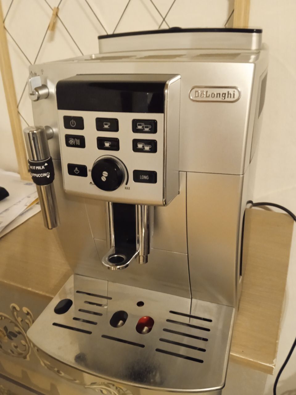 Кавомашина DeLonghi ECAM 13.123 B з Німеччини