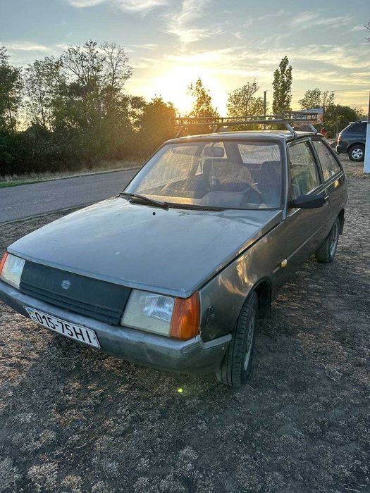 Автомобіль Таврія 1102