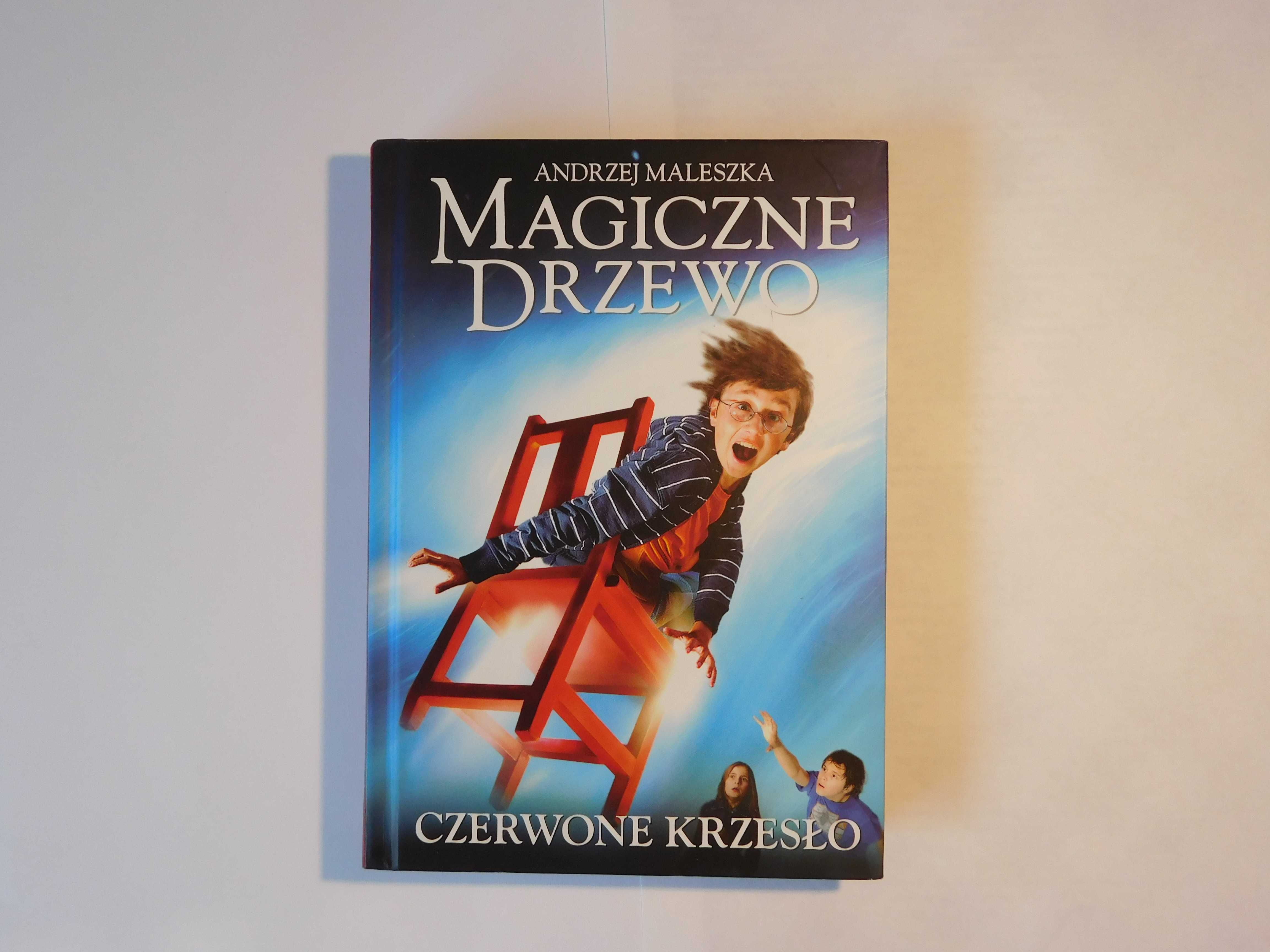 Magiczne Drzewo Czerwone Krzesło