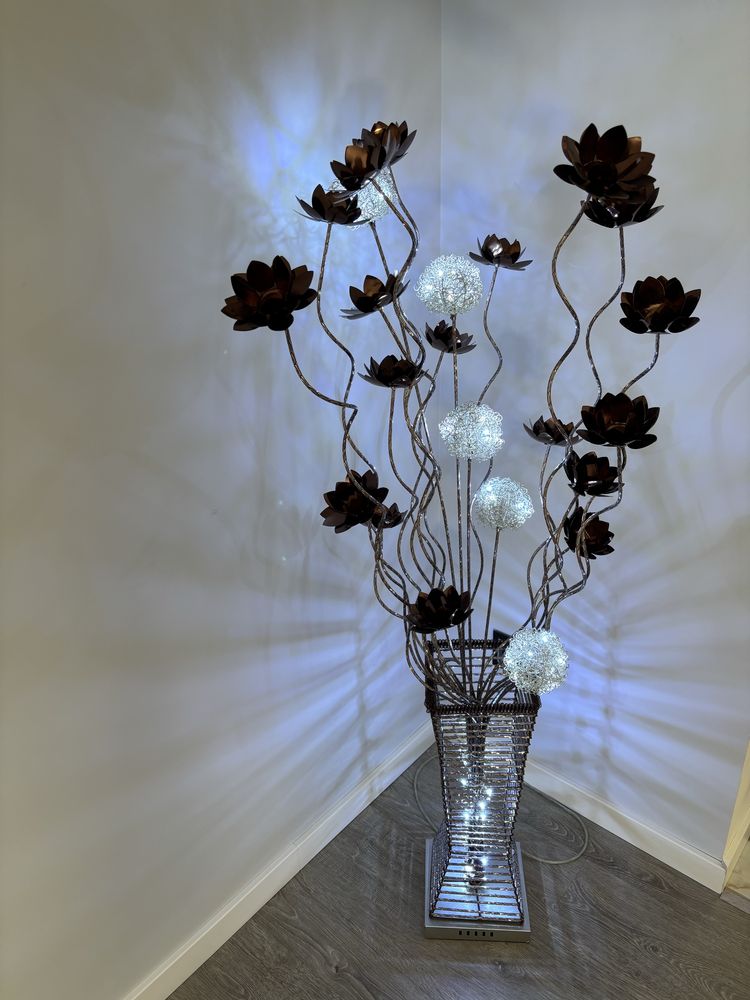 Candeeiro decorativo com luzes