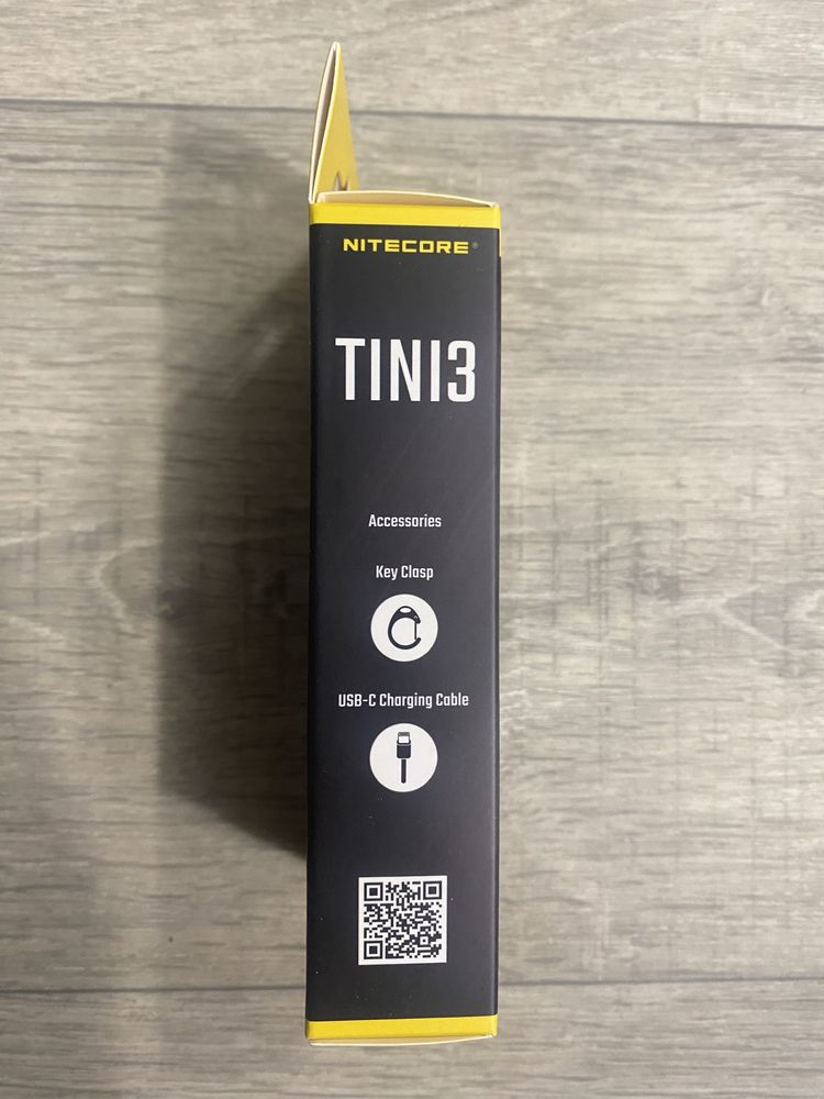 Наключний ліхтар із LED-дисплеєм Nitecore TINI 3 з акумулятором
