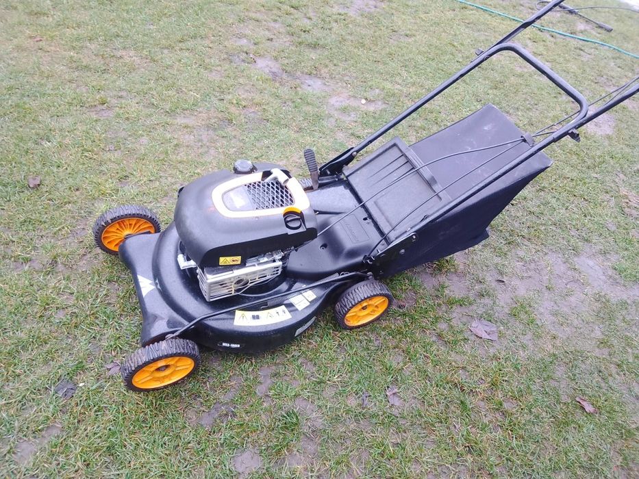 Kosiarka spalinowa z napędem Mcculloch