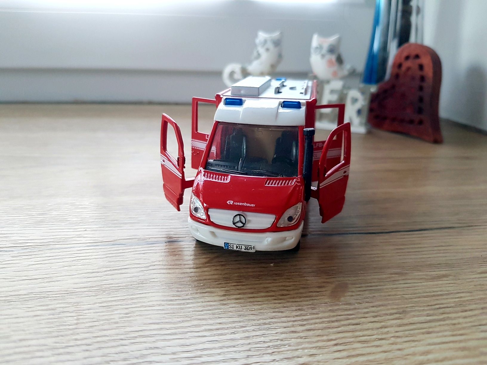 Siku  Straż pożarna Mercedes-Benz Sprinter, skala 1:50, Metal stan.b.d