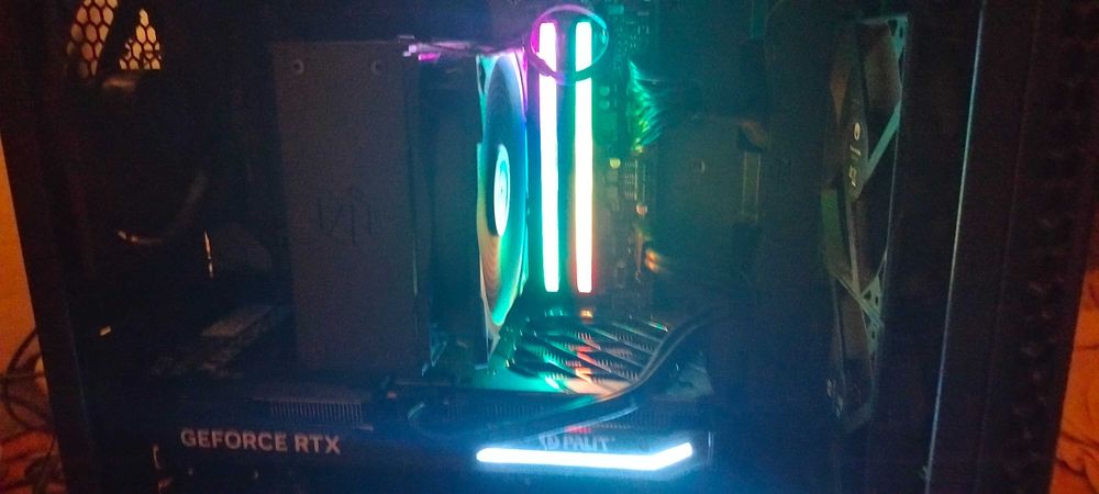 Komputer gamingowy RTX 4070 12GB / Procesor Intel Core i5-13400F