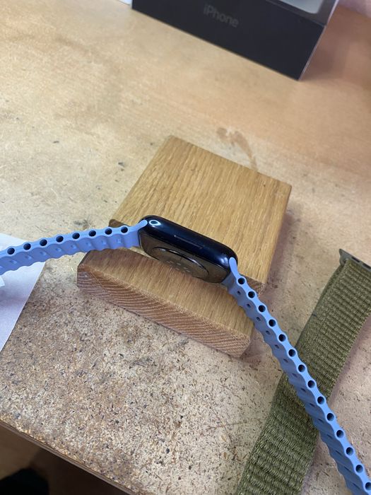 Продам apple watch 7 45 mm все в оригіналі