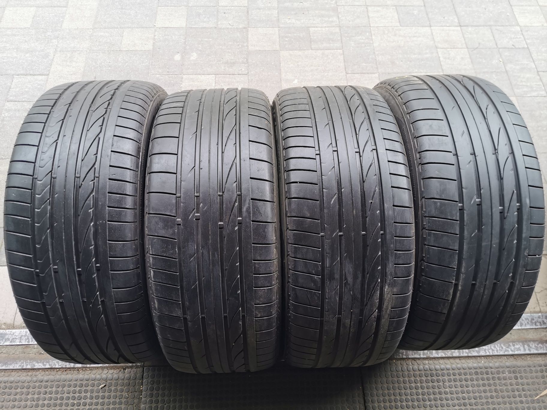 Летняя резина 285/45 R20 Bridgestone Dueler