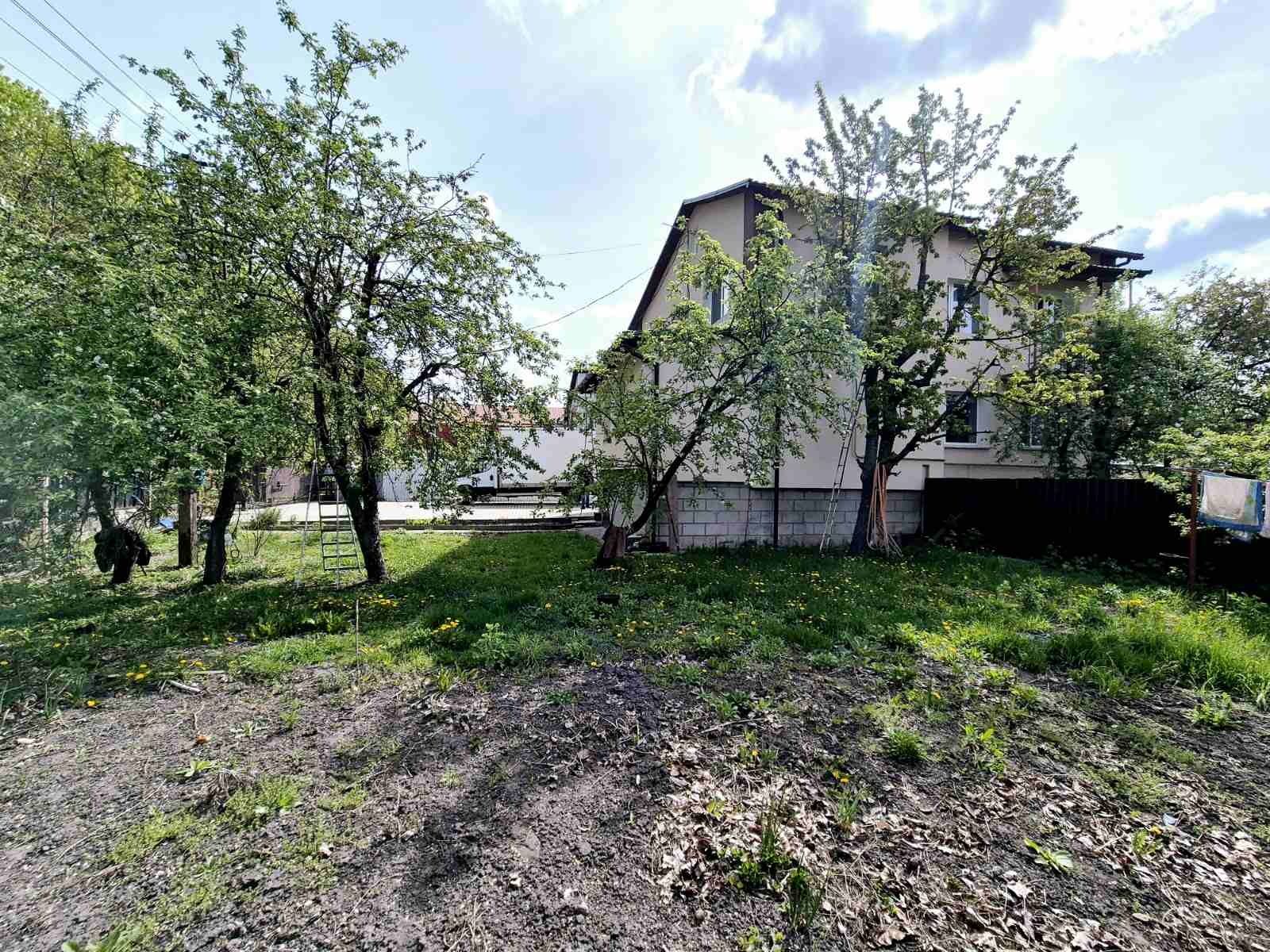 Продаж будинку 237 м² та ділянкою 14 сот Київське шосе