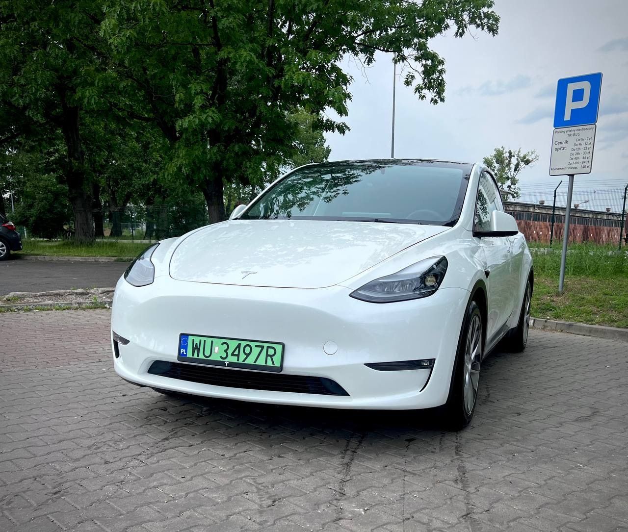 Tesla Y Tesla Model Y Long Range Dual Motor