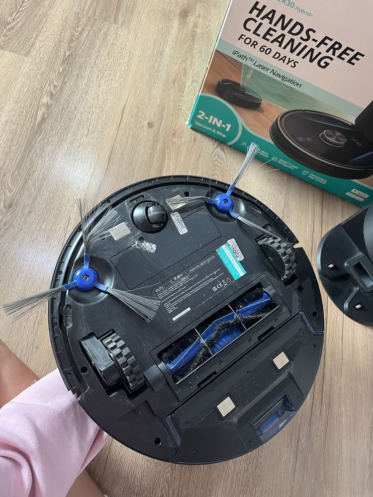 RoboVac LR30 Hybrid+ Vacuum&Mop