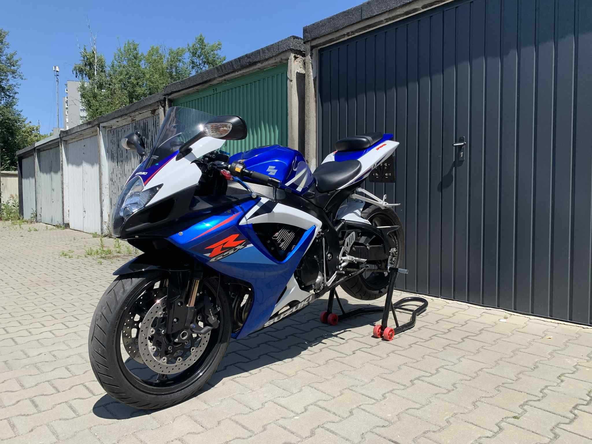 Suzuki GSX-R 750 K7