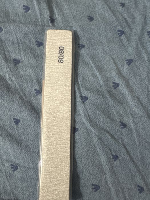 Нова пілочка для нігтів