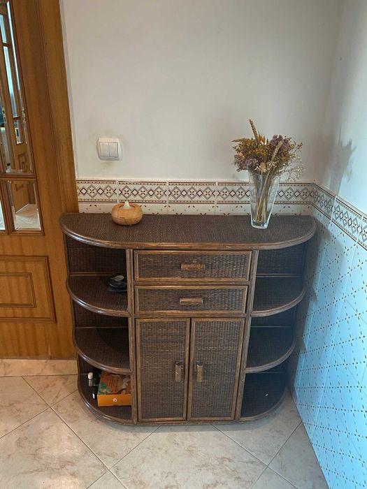 Aparador de vime para venda