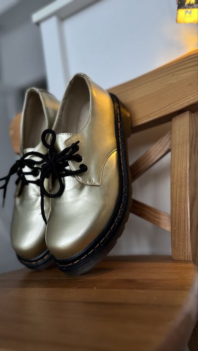 Трендові  мартінси оксфорди  на товстій підошві